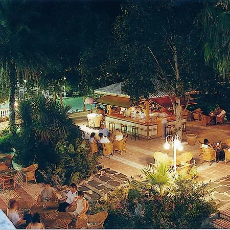 Hotel Ilunion Lomas