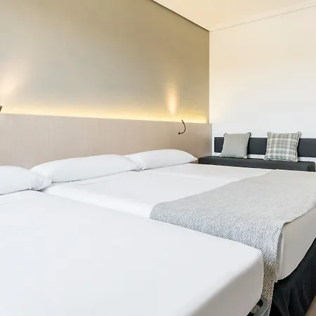 Hotel Ilunion Lomas 4*