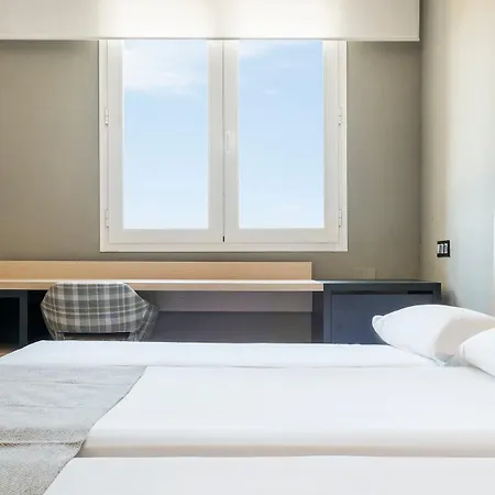 Hotel Ilunion Lomas 4*