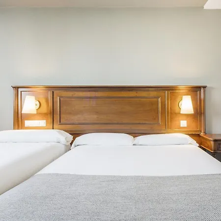 Hotel Ilunion Lomas 4*
