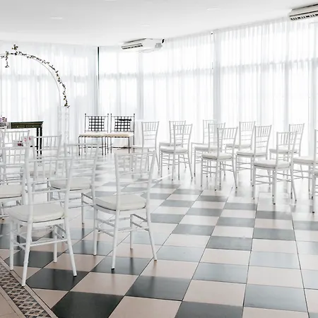 Hotel Ilunion Lomas 4*