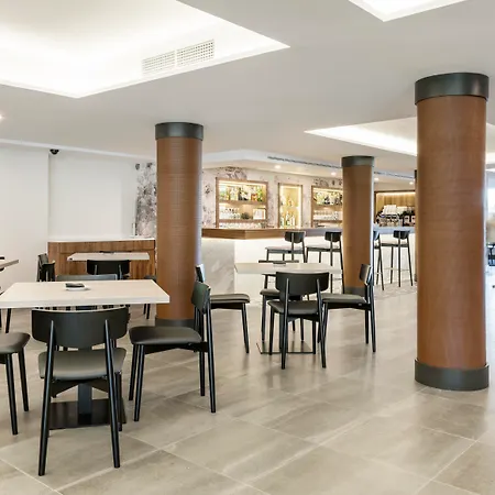 Ilunion Lomas מלון 4*