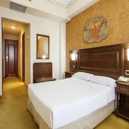 Hotel Ilunion Lomas 4*