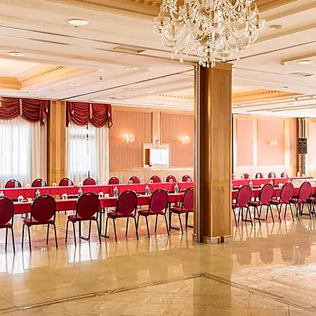 Hotel Ilunion Lomas