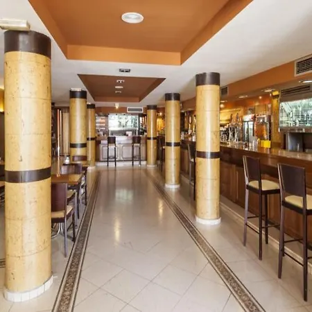 Hotel Ilunion Lomas 4*